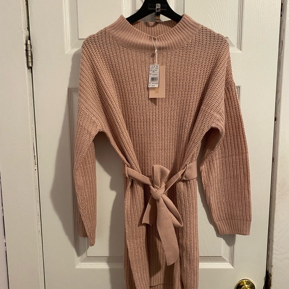 NWT: Missguided pink sweater dress - Picture 3 of 5